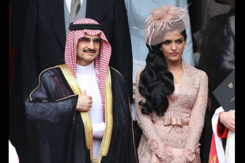 Investicije iz Saudijske Arabije barem dva puta su spasavale Trampa. Prvi put 1991. kada je princ Alvalid Bin Talal kupio njegovu jahtu, drugi put 1995. kada je isti princ iskeširao 325 miliona dolara za hotel Plaza u Njujorku